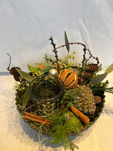 Juledekoration med fyrfads lys